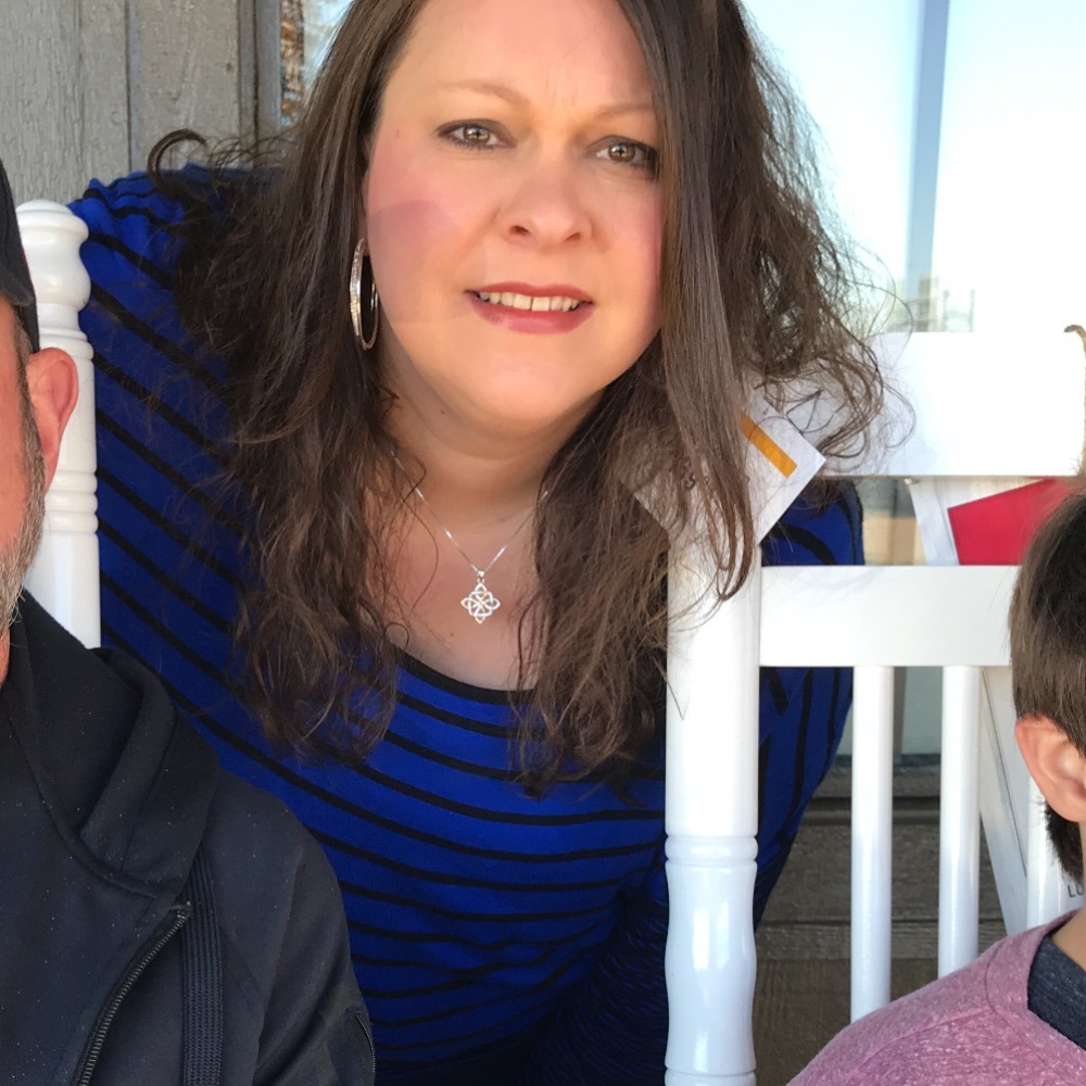 Meet your Posher, Holly